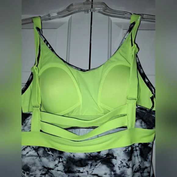 ZeroXposur Active Dress Black & White with Yellow Accents - Size Large - Picture 7 of 10